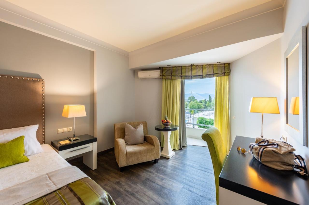 Porto Rio Hotel พาทรา ภายนอก รูปภาพ
