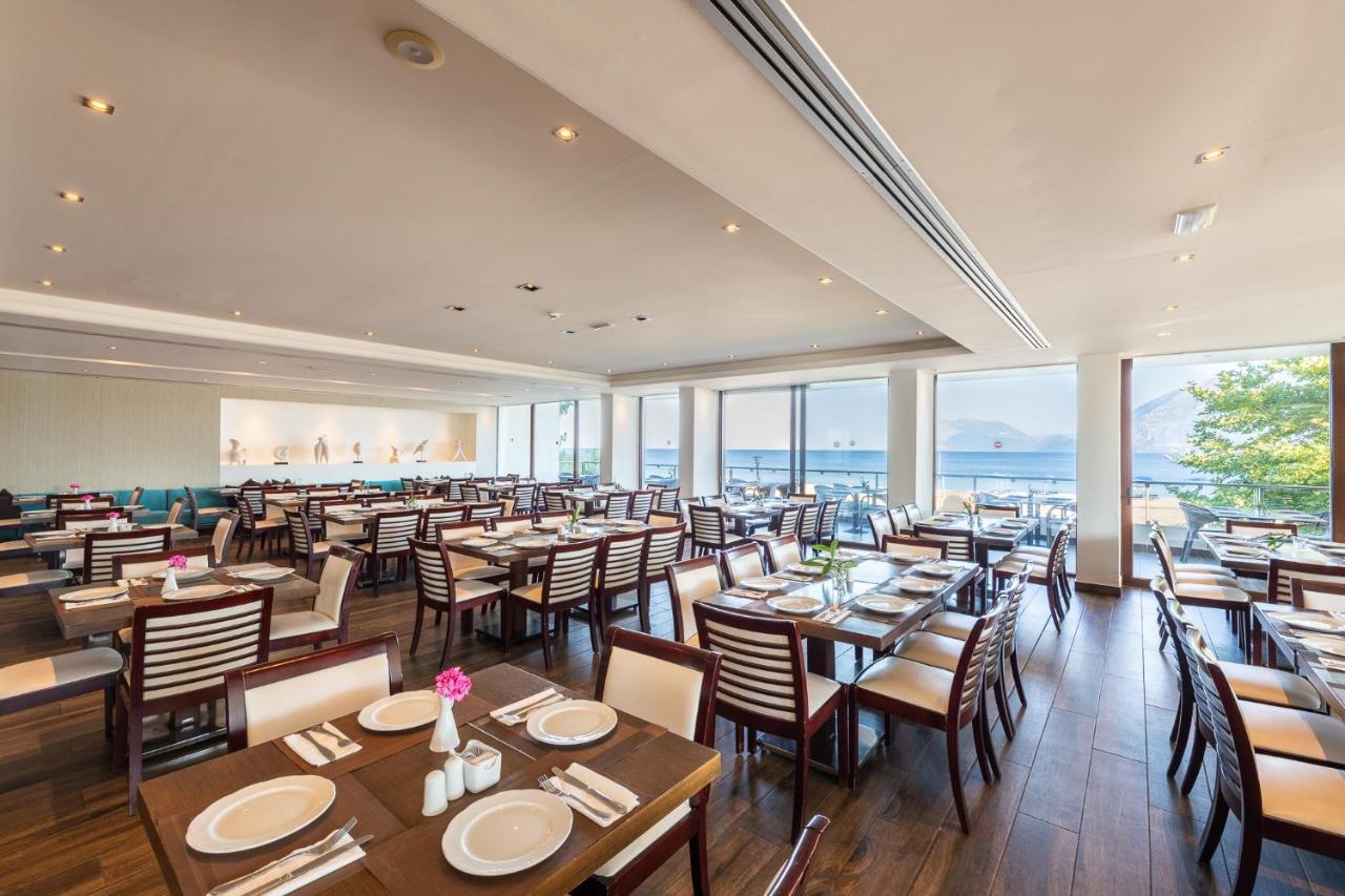 Porto Rio Hotel พาทรา ภายนอก รูปภาพ