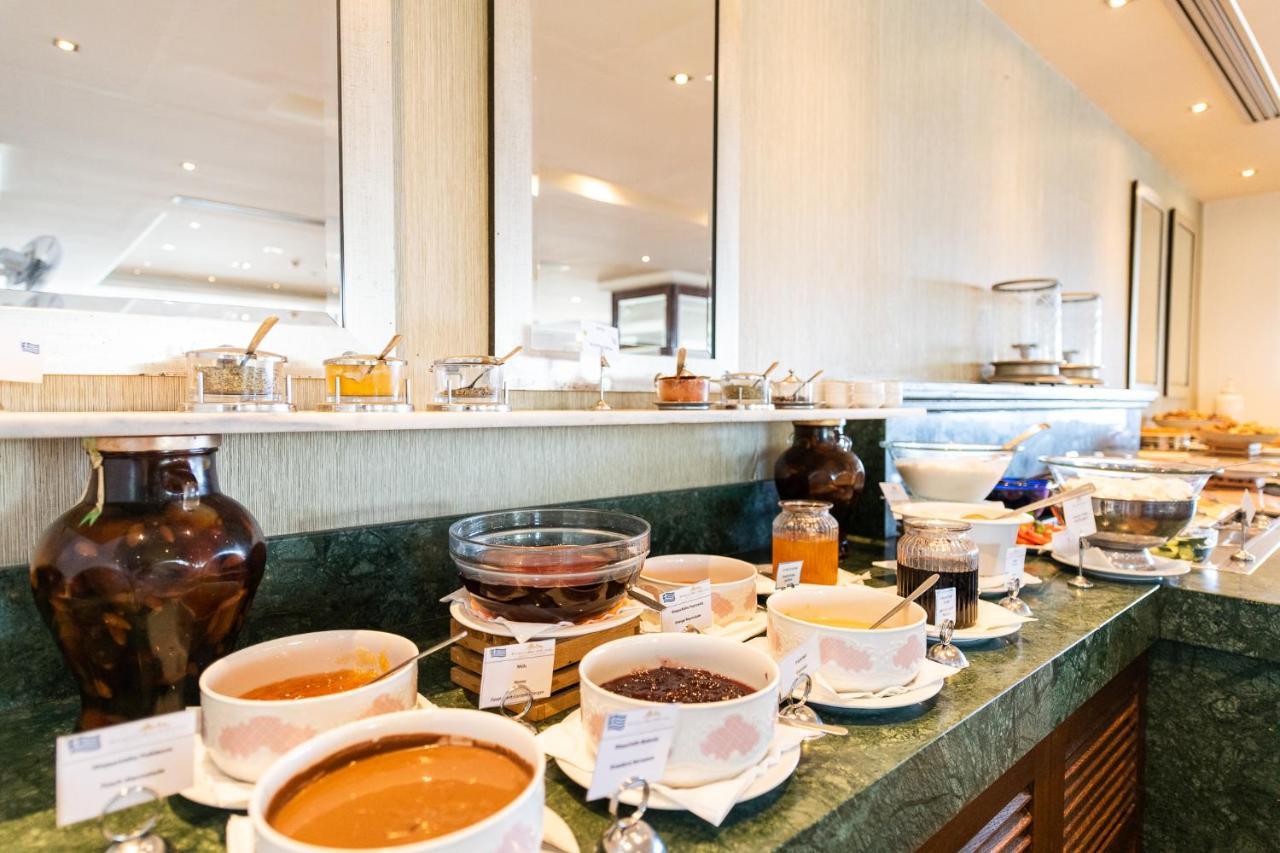 Porto Rio Hotel พาทรา ภายนอก รูปภาพ