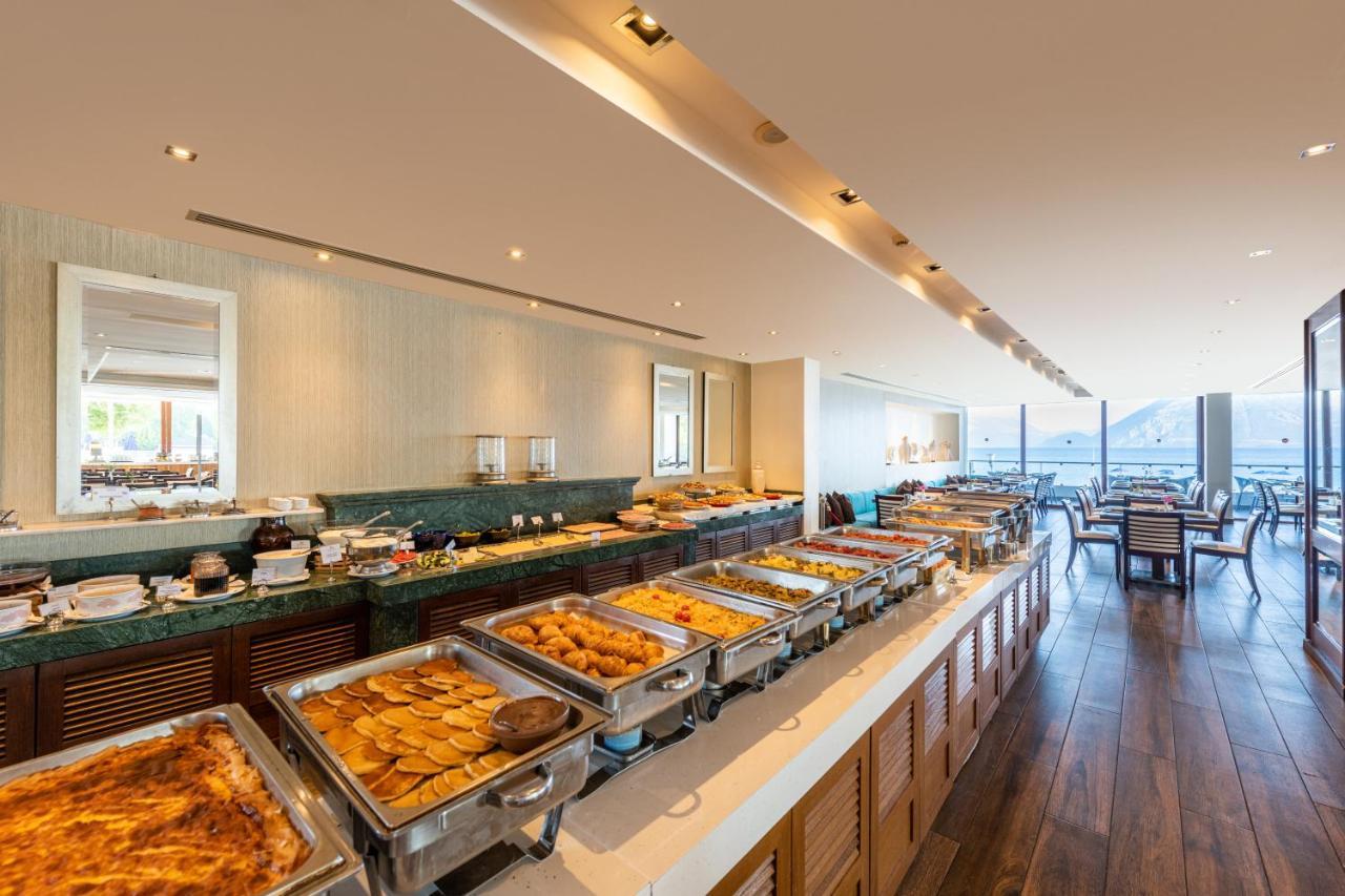 Porto Rio Hotel พาทรา ภายนอก รูปภาพ