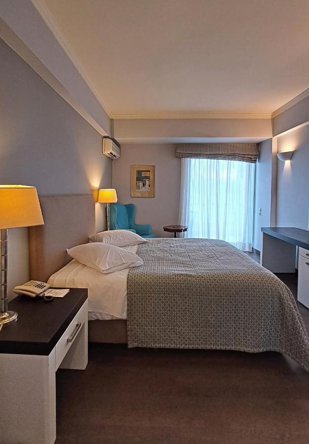 Porto Rio Hotel พาทรา ภายนอก รูปภาพ